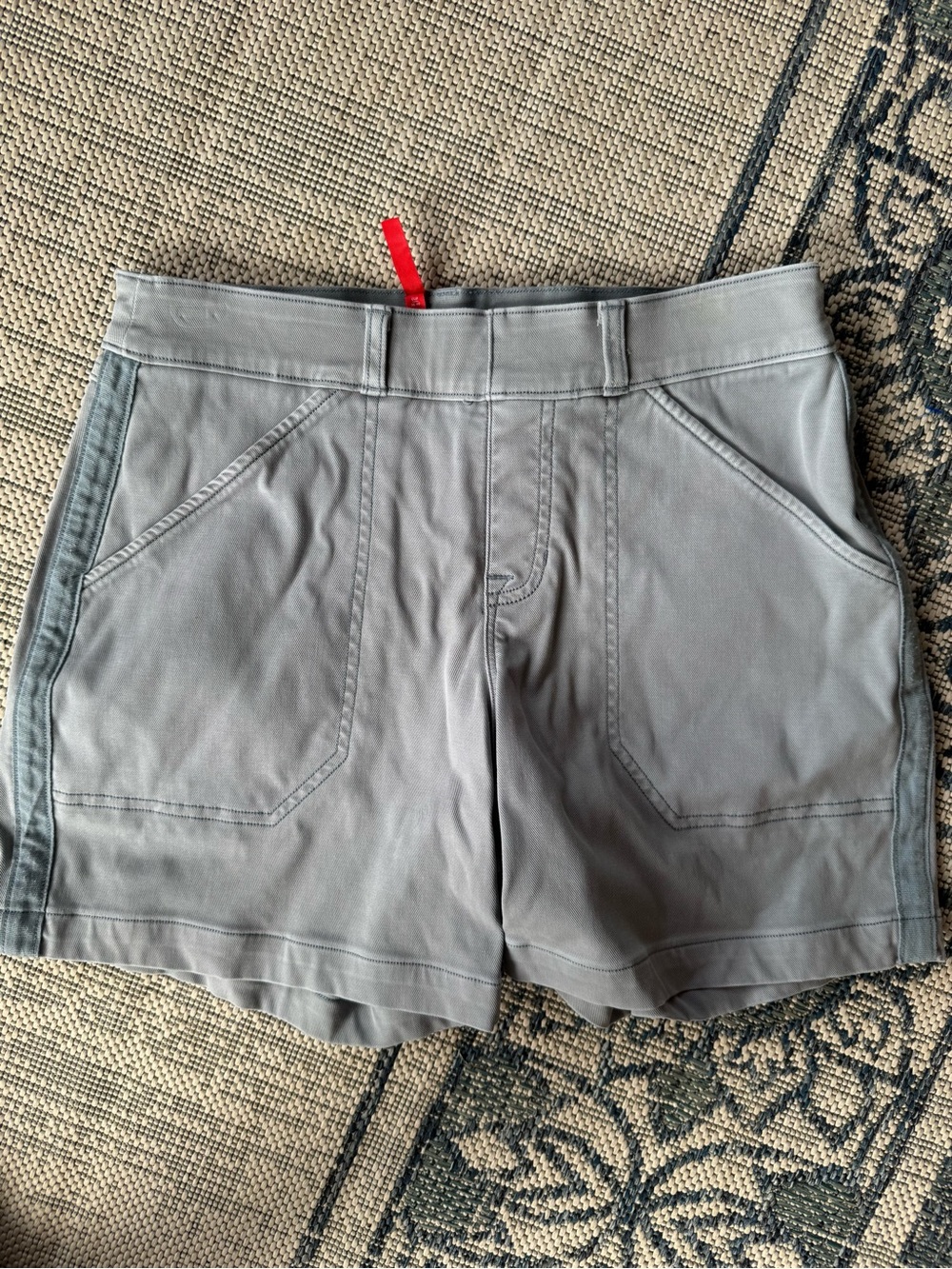 Spanx Stretch Twill Shorts Women's M Gray Pull On Utility Casual Shaping Summer